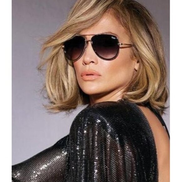 Quay Australia Accessories - Quay Australia Needing Fame 126 Aviator Sunglasses Black With Case